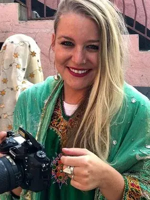 Headshot of Lindsay Randall
